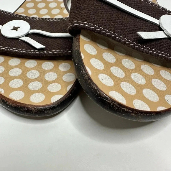 KATE SPADE Toby Brown Button Slides Polka Dot Canvas Leather Sandals Size 10 - Picture 4 of 10